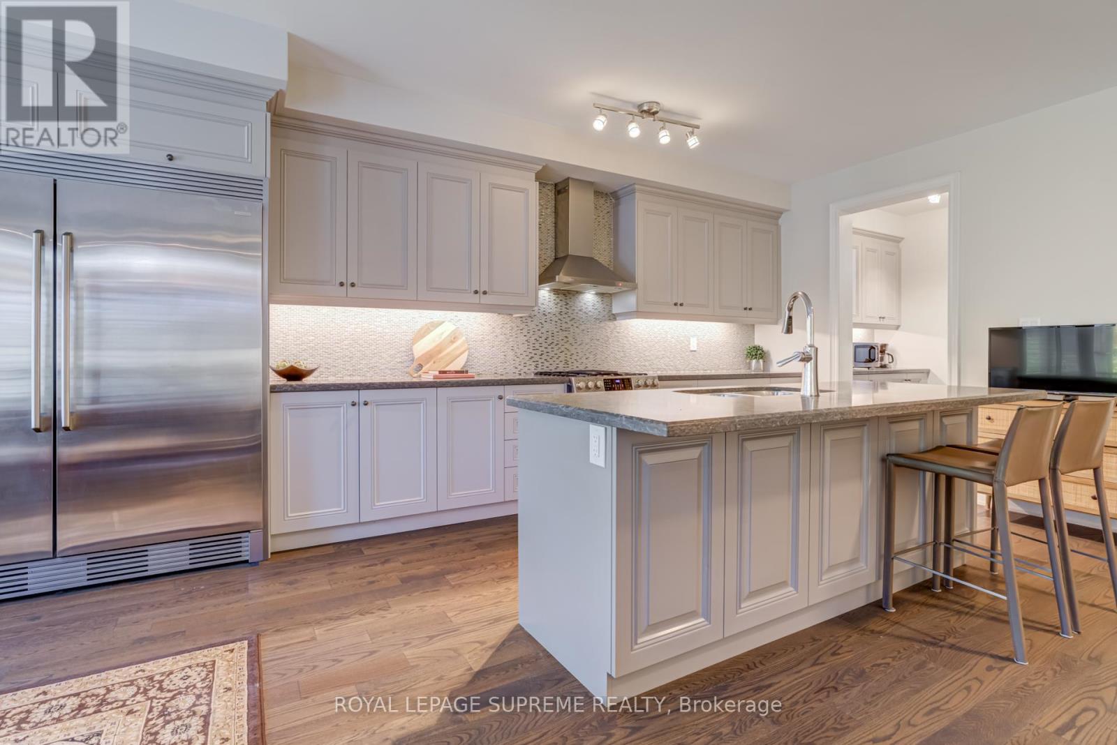 53 Dryden Way, Toronto, Ontario  M9R 0B2 - Photo 12 - W12833598