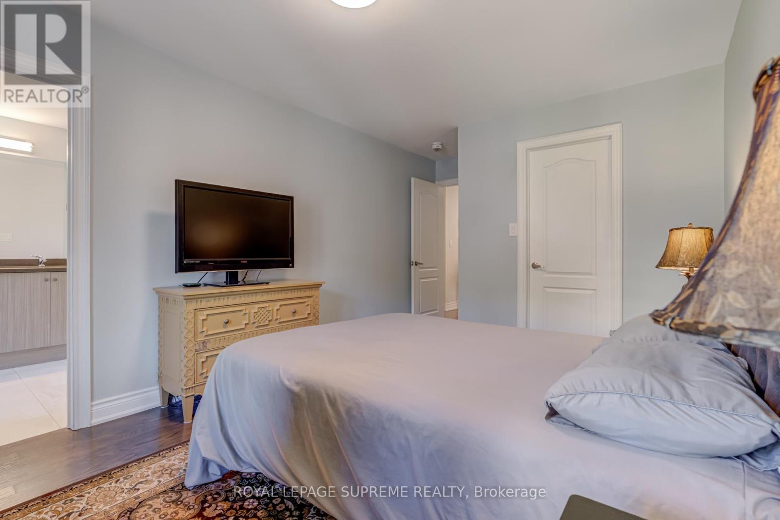 53 Dryden Way, Toronto, Ontario  M9R 0B2 - Photo 25 - W12833598