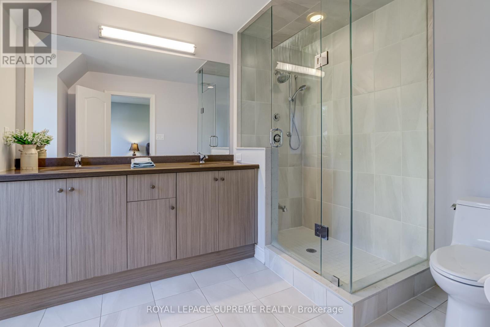 53 Dryden Way, Toronto, Ontario  M9R 0B2 - Photo 27 - W12833598