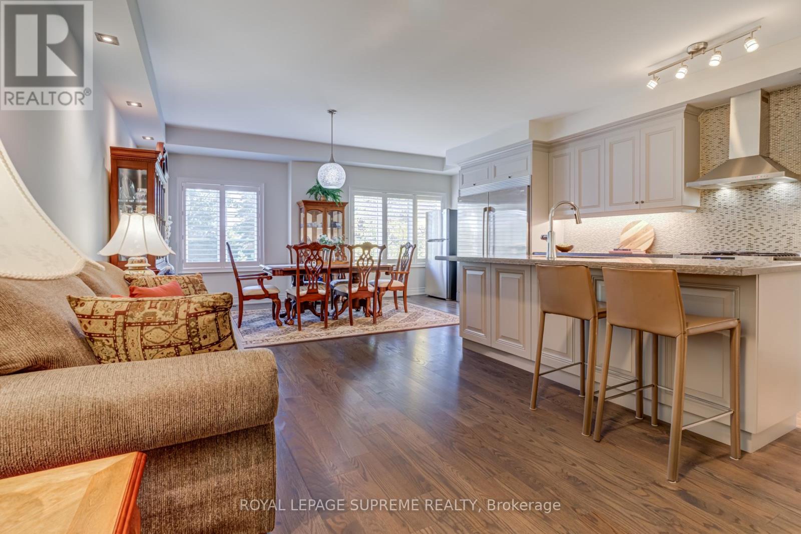 53 Dryden Way, Toronto, Ontario  M9R 0B2 - Photo 5 - W12833598