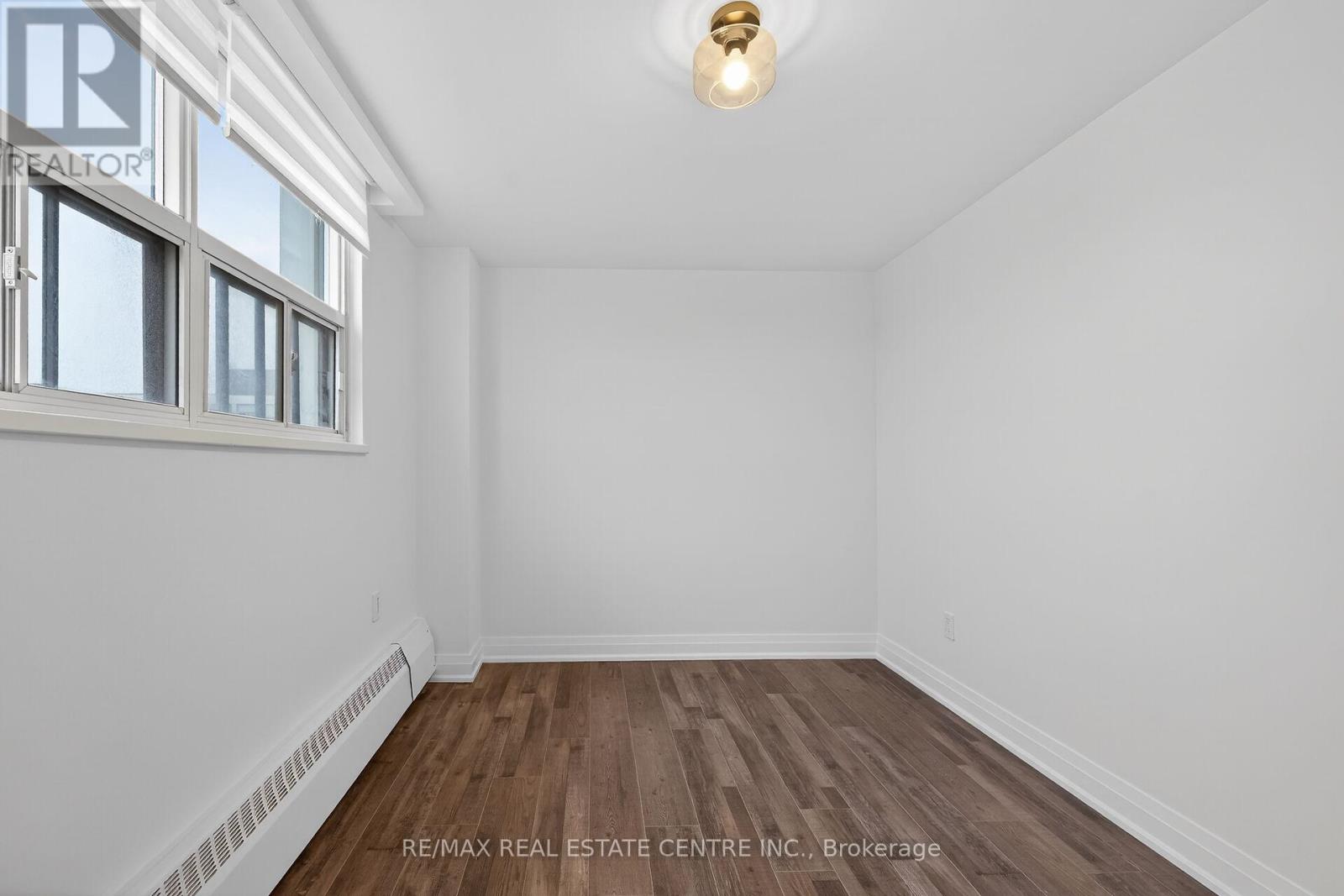 702 - 212 Kerr Street, Oakville, Ontario  L6K 3B1 - Photo 23 - W12833600