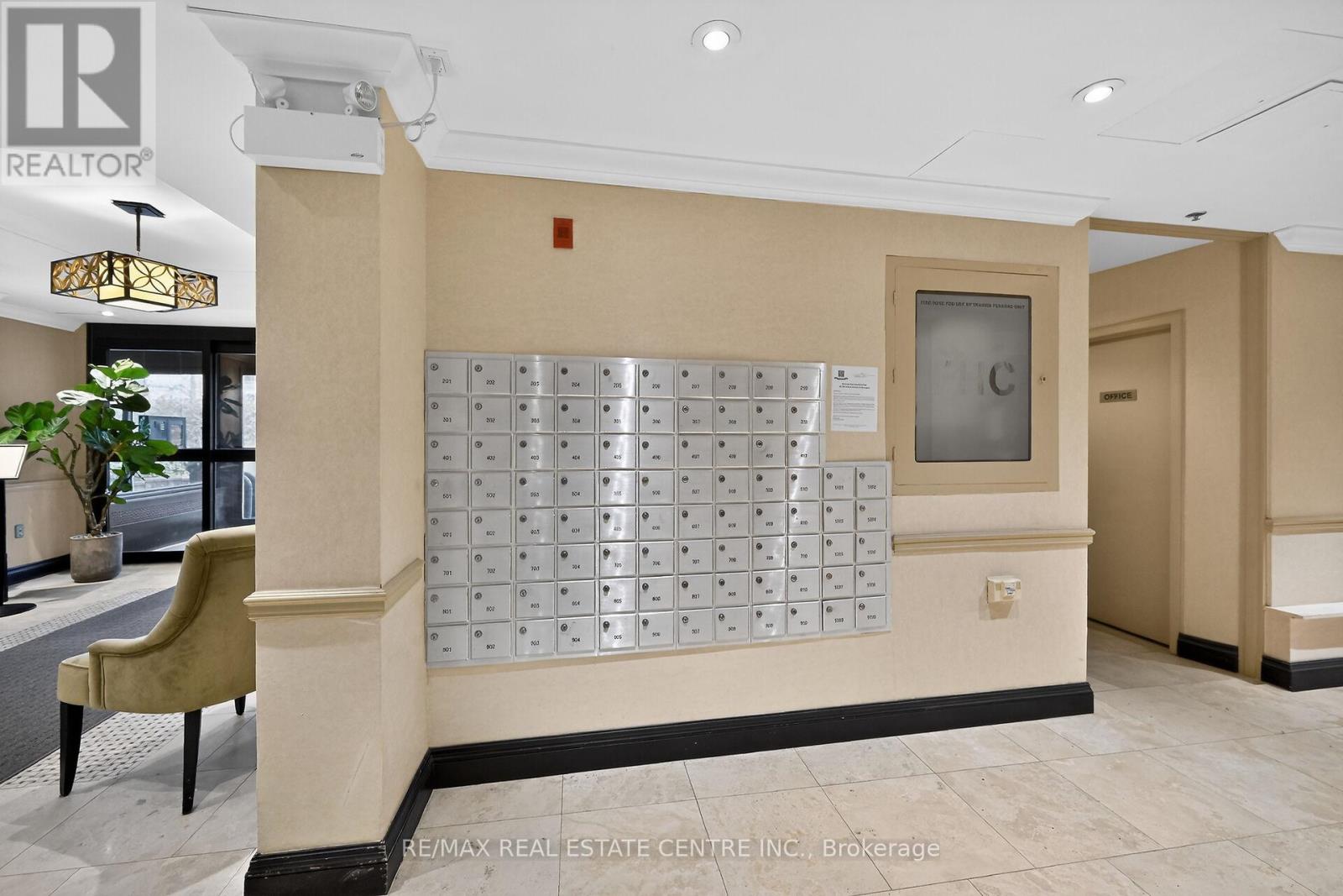 702 - 212 Kerr Street, Oakville, Ontario  L6K 3B1 - Photo 42 - W12833600