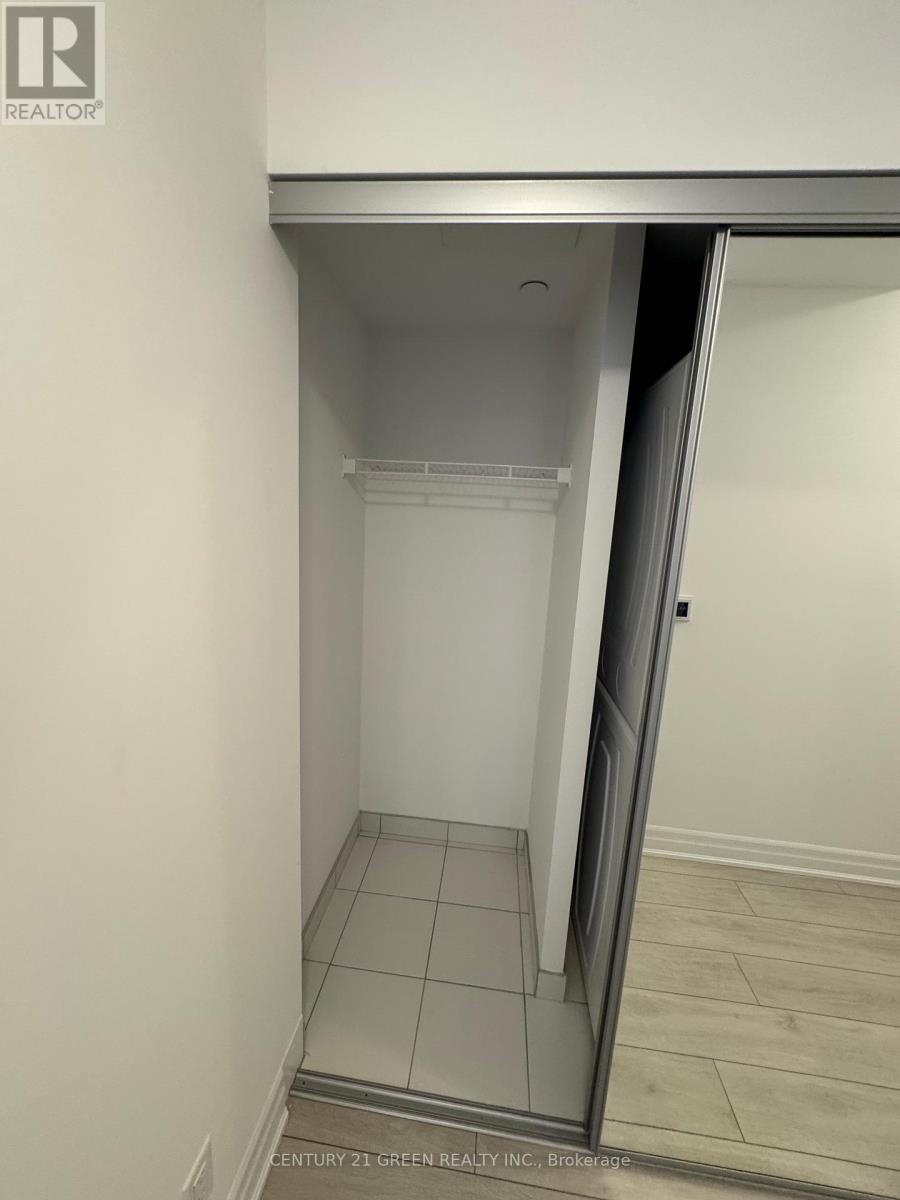 908 - 30 Elm Drive W, Mississauga, Ontario L5B 0N6 - Photo 6 - W12833610