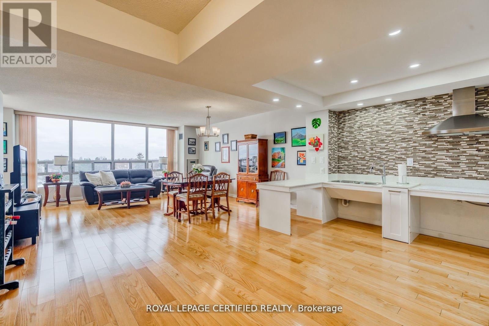 505 - 320 Mill Street S, Brampton, Ontario  L6Y 3V2 - Photo 5 - W12833618