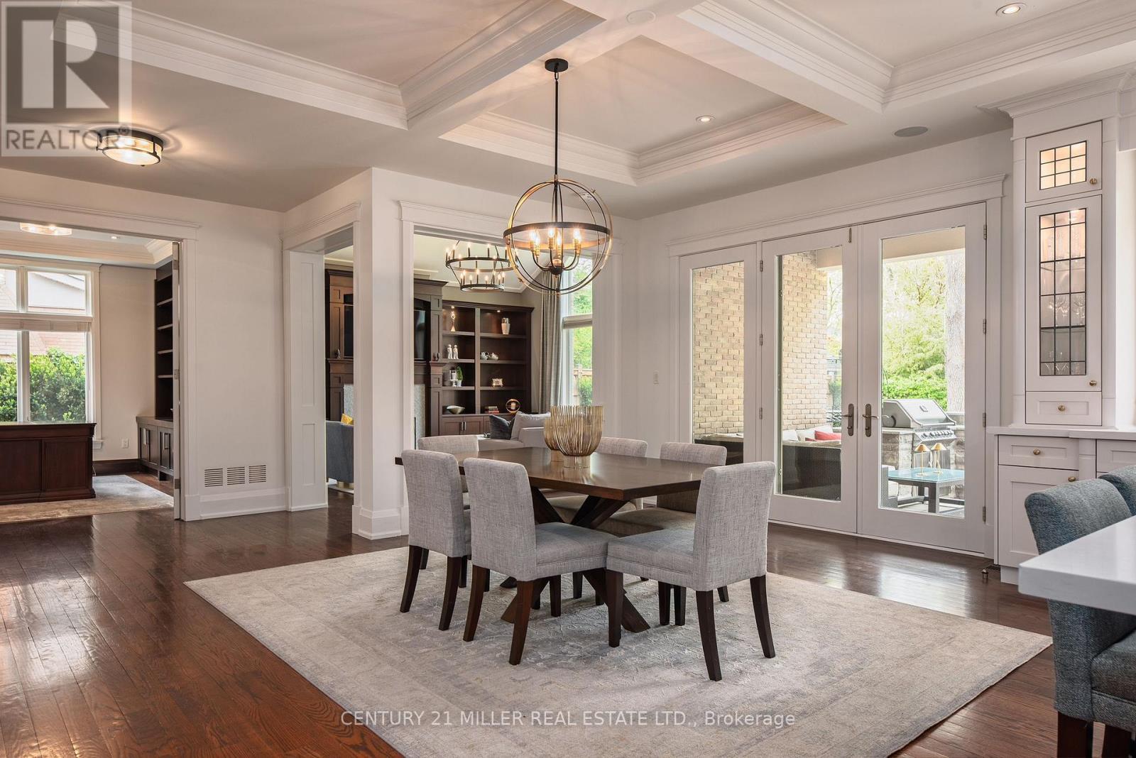 209 Donessle Drive, Oakville (Mo Morrison), Ontario  L6J 3Y7 - Photo 12 - W12833686