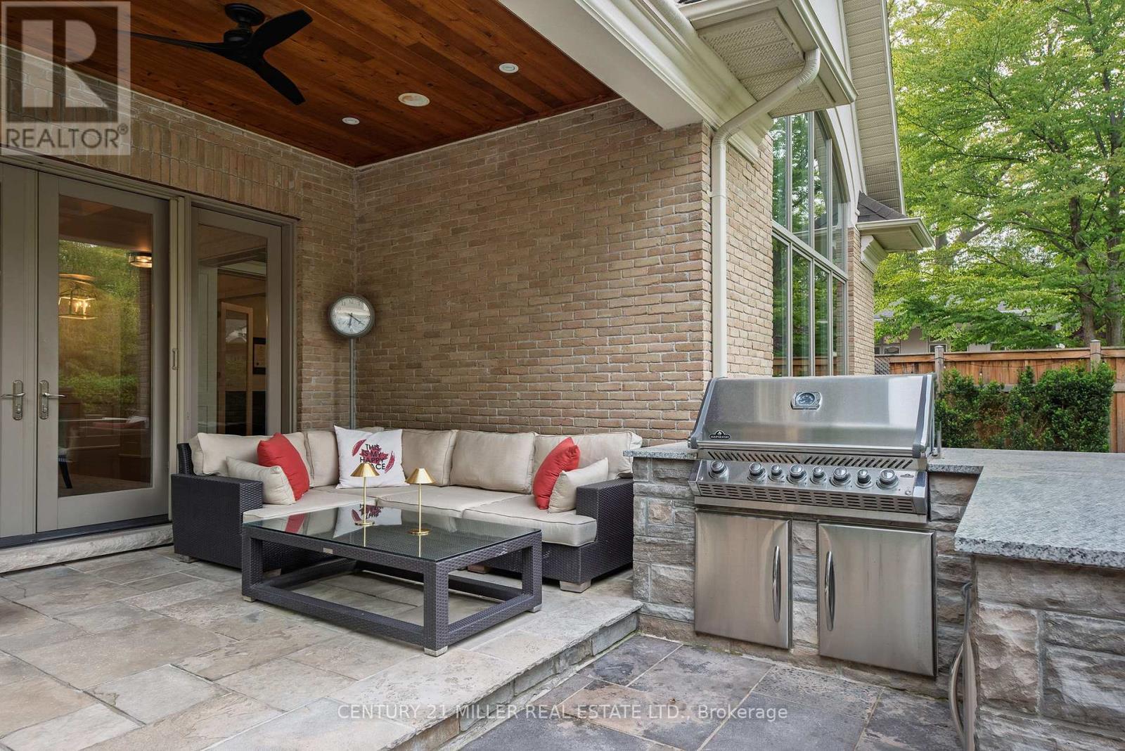 209 Donessle Drive, Oakville (Mo Morrison), Ontario  L6J 3Y7 - Photo 47 - W12833686