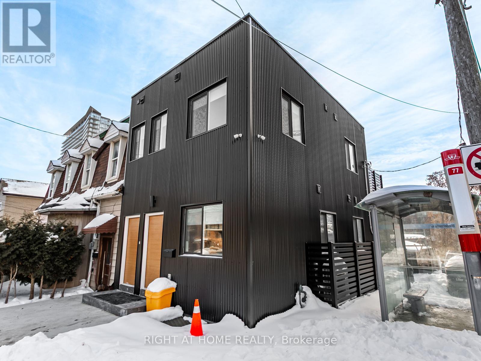 Lower - 36 Windermere Avenue, Toronto, Ontario  M6S 3J2 - Photo 2 - W12833706