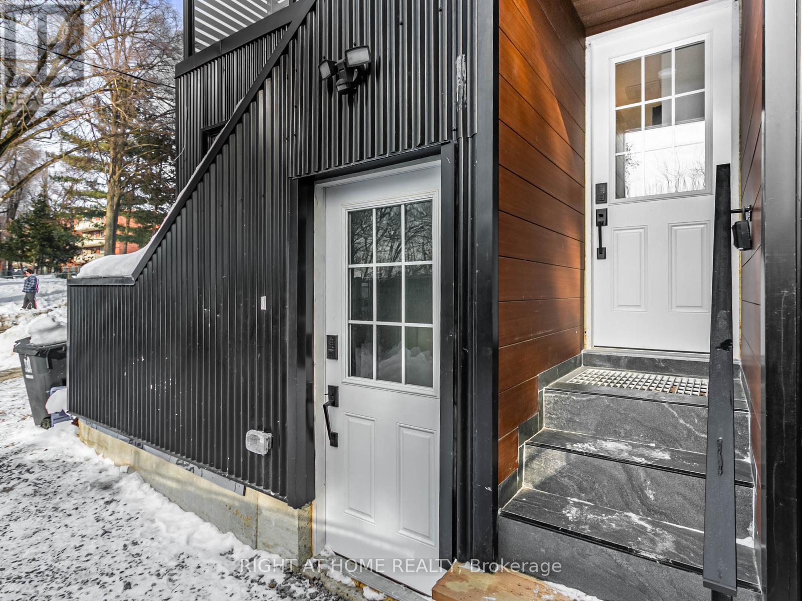 Lower - 36 Windermere Avenue, Toronto, Ontario  M6S 3J2 - Photo 3 - W12833706