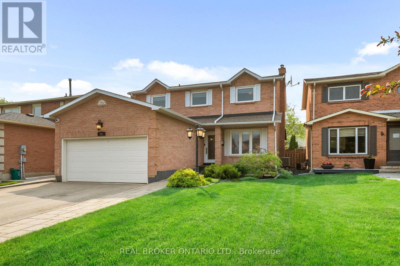 11 FOUNTAINBRIDGE DRIVE, Caledon, Ontario