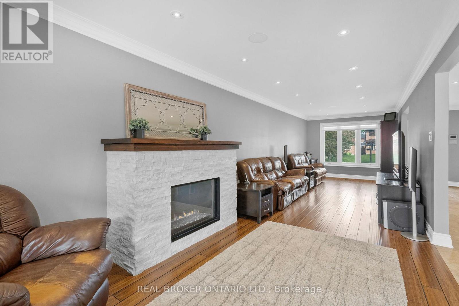 11 Fountainbridge Drive, Caledon, Ontario  L7E 1P6 - Photo 18 - W12833744