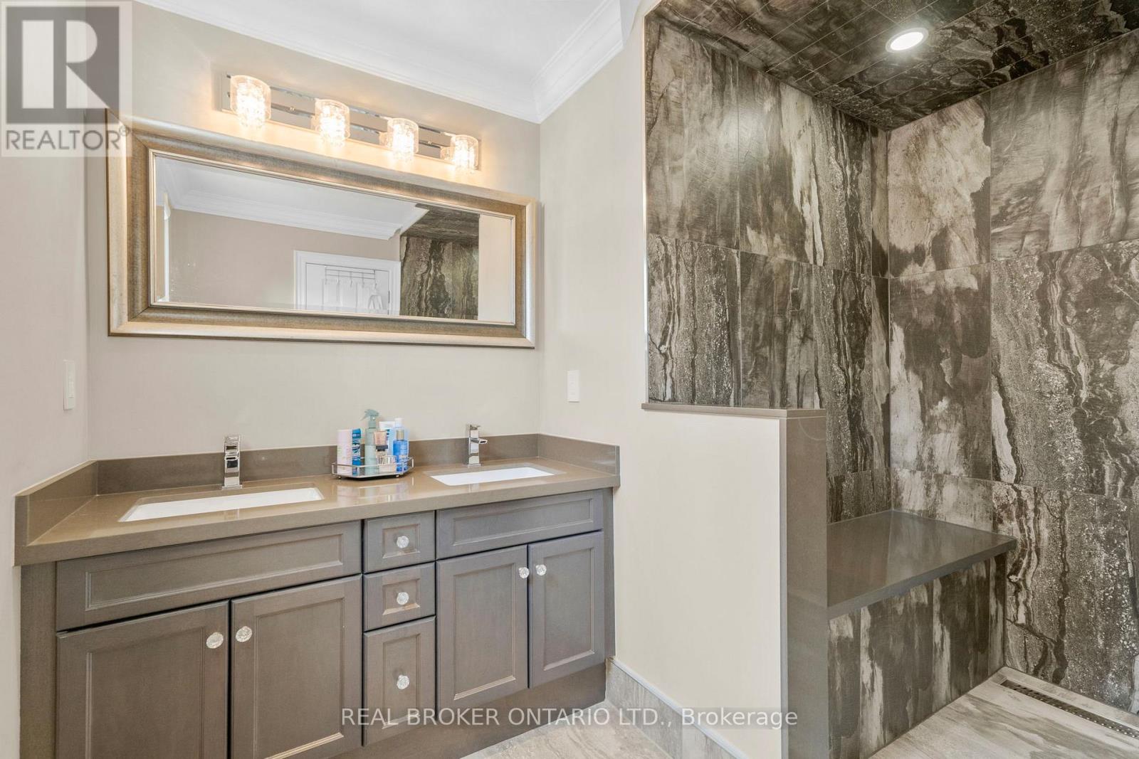 11 Fountainbridge Drive, Caledon, Ontario  L7E 1P6 - Photo 25 - W12833744