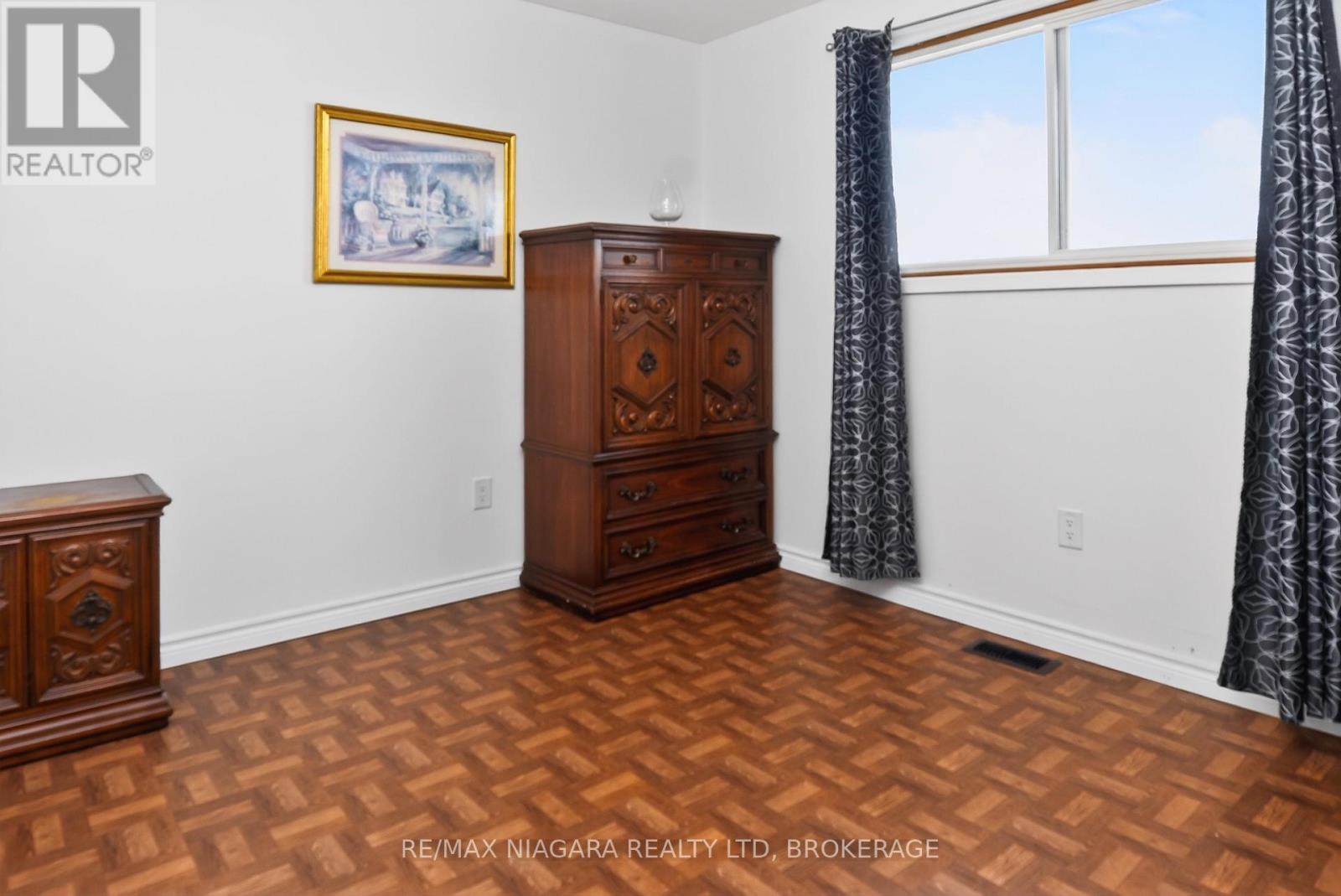 16 Cross Street, Port Colborne (Killaly East), Ontario  L3K 1K9 - Photo 20 - X12833546