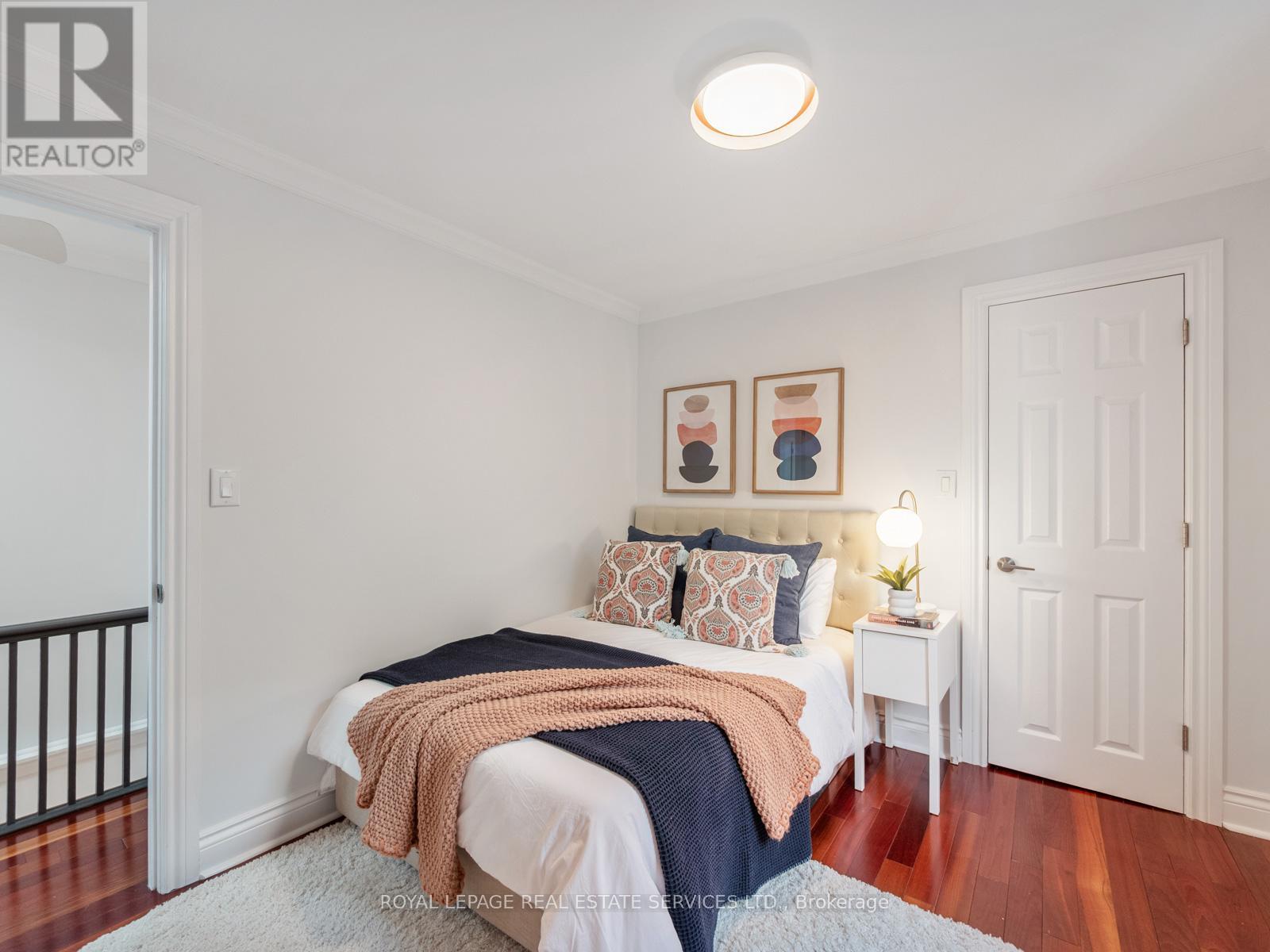 581 Beresford Avenue, Toronto, Ontario  M6S 3C2 - Photo 33 - W12833804