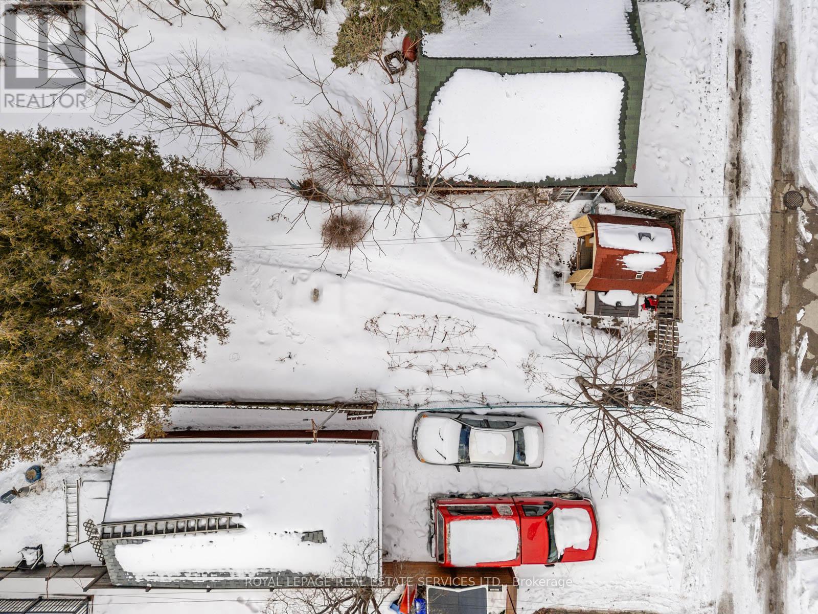 581 Beresford Avenue, Toronto, Ontario  M6S 3C2 - Photo 48 - W12833804