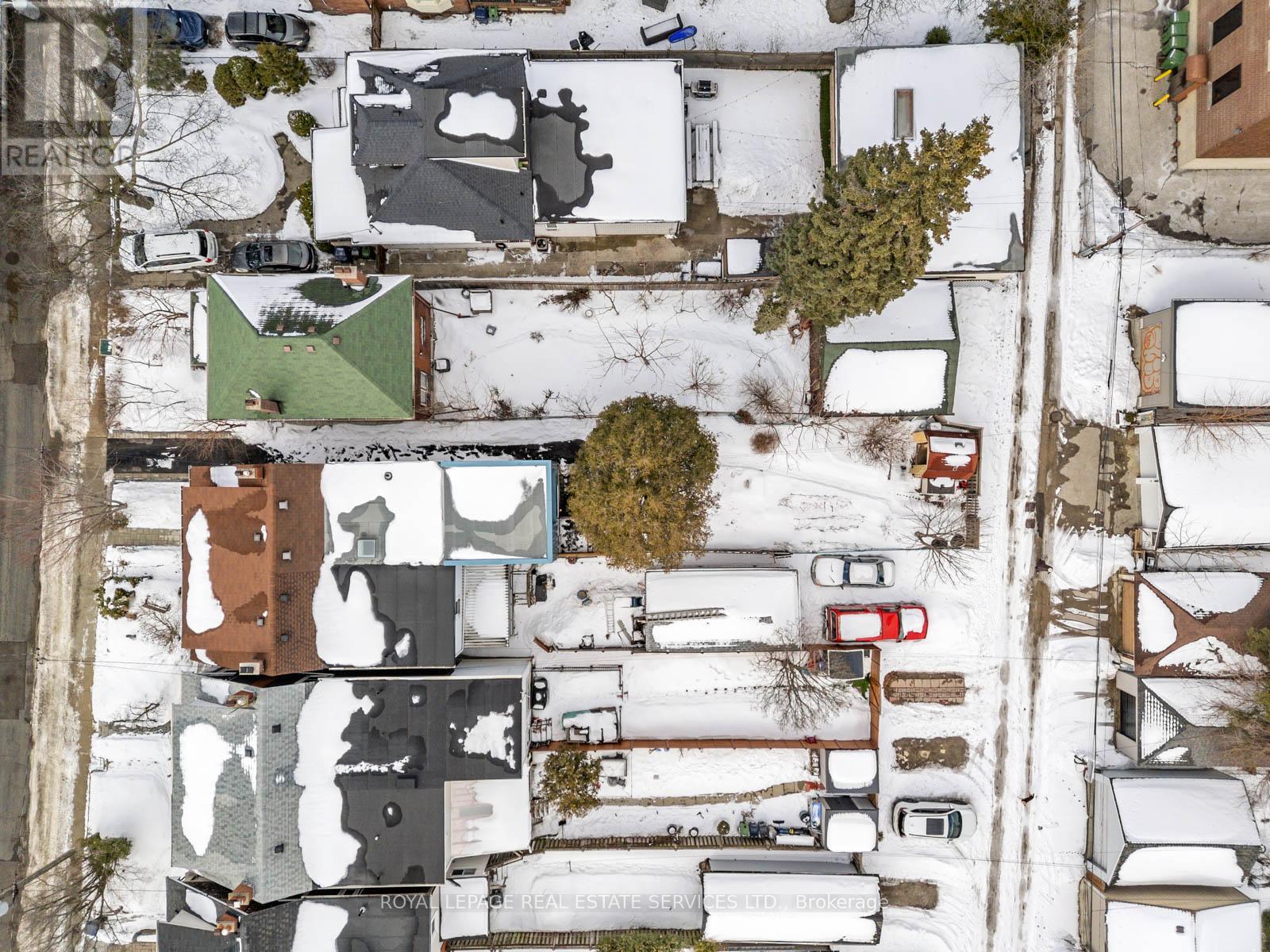 581 Beresford Avenue, Toronto, Ontario  M6S 3C2 - Photo 49 - W12833804