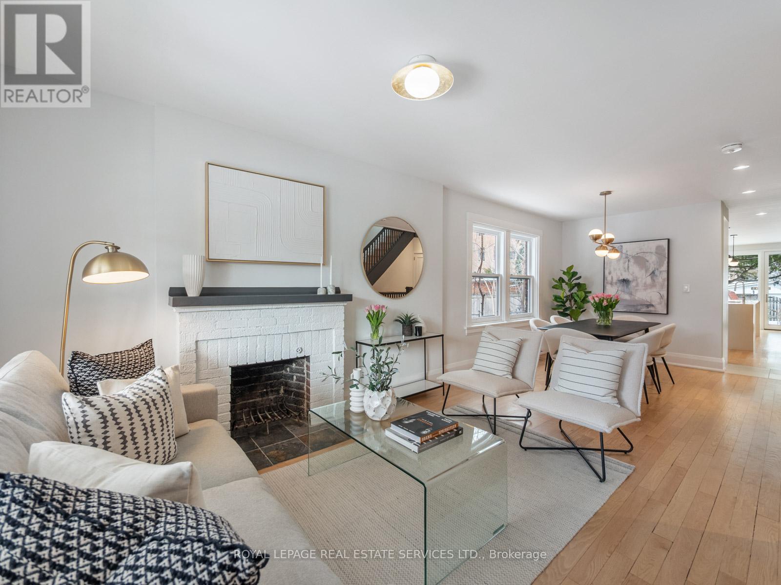 581 Beresford Avenue, Toronto, Ontario  M6S 3C2 - Photo 8 - W12833804