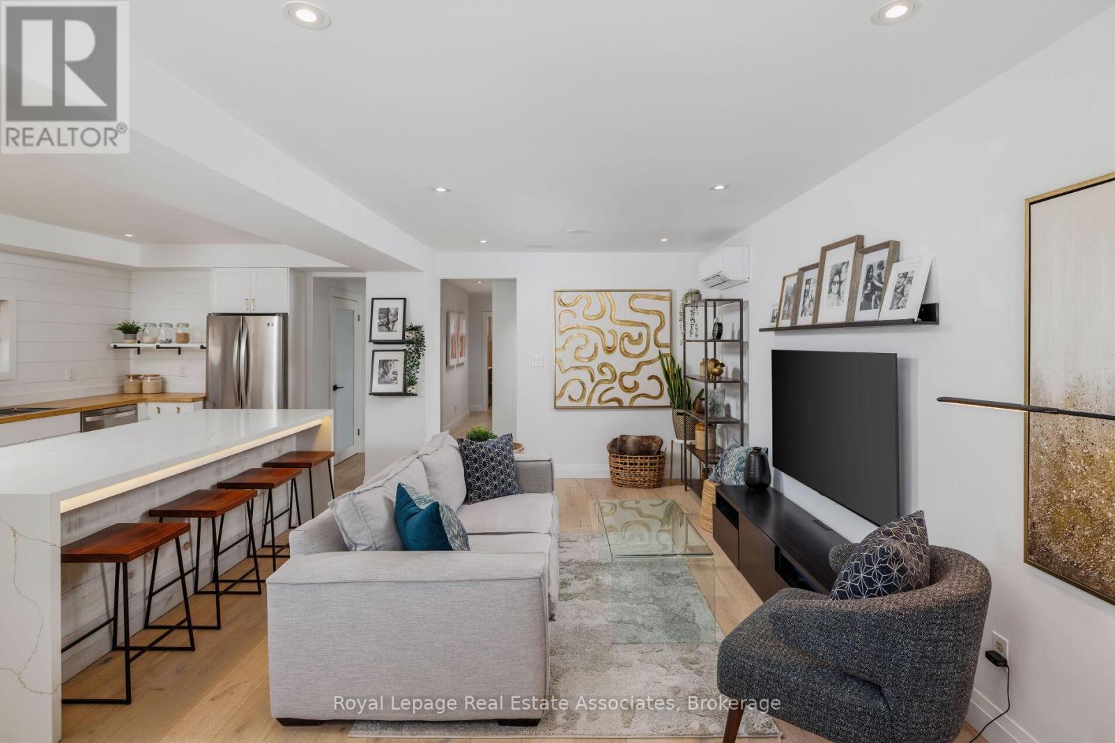 1898 Barsuda Drive, Mississauga, Ontario  L5J 1V5 - Photo 11 - W12833824