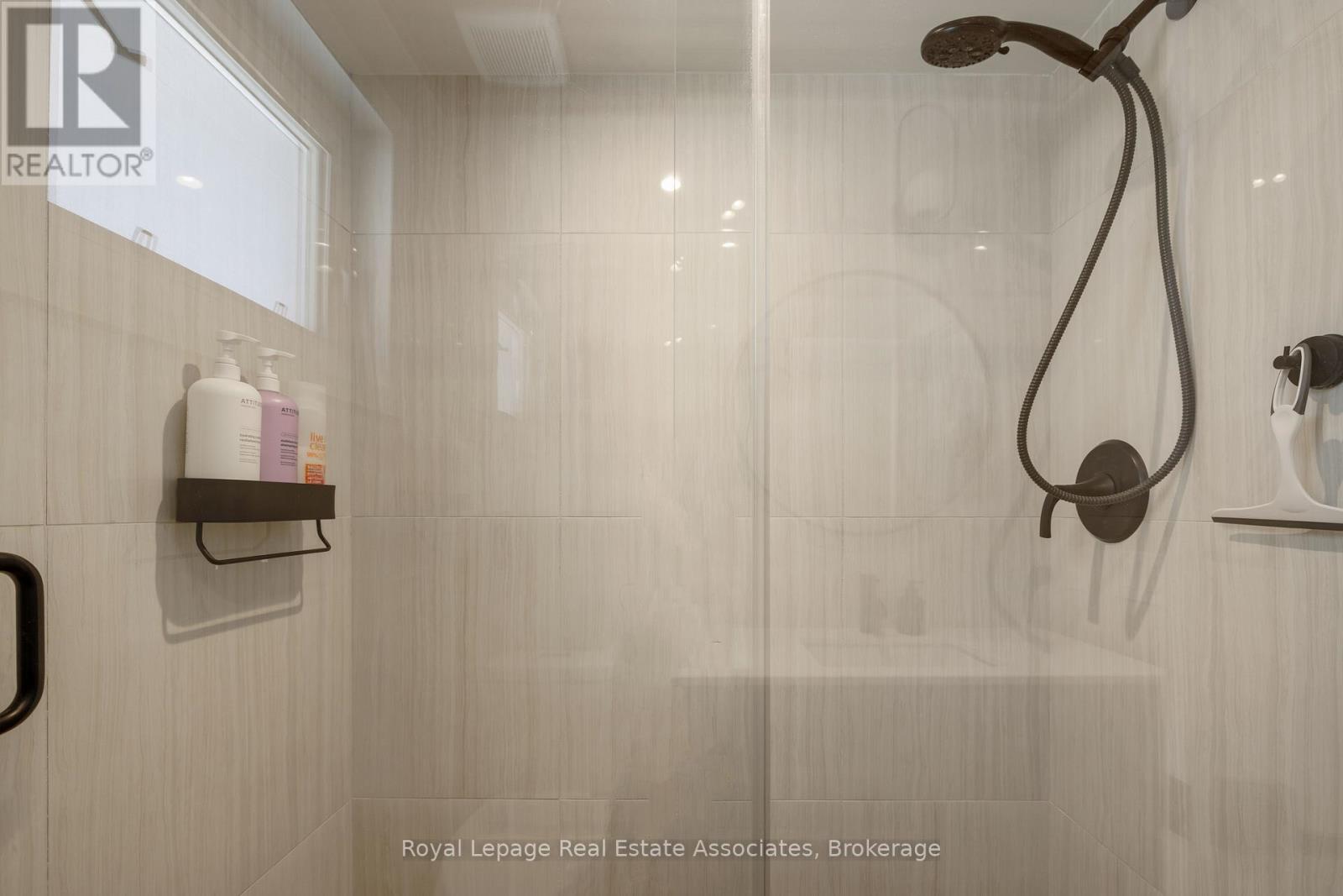 1898 Barsuda Drive, Mississauga, Ontario  L5J 1V5 - Photo 26 - W12833824