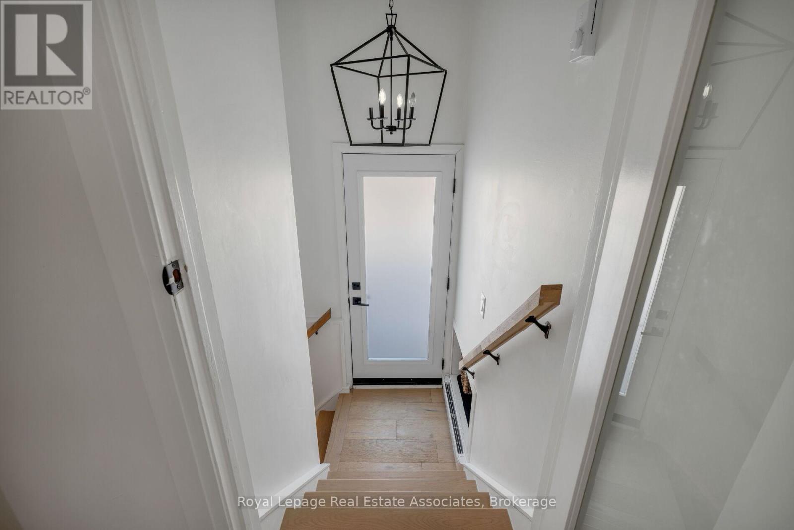 1898 Barsuda Drive, Mississauga, Ontario  L5J 1V5 - Photo 28 - W12833824