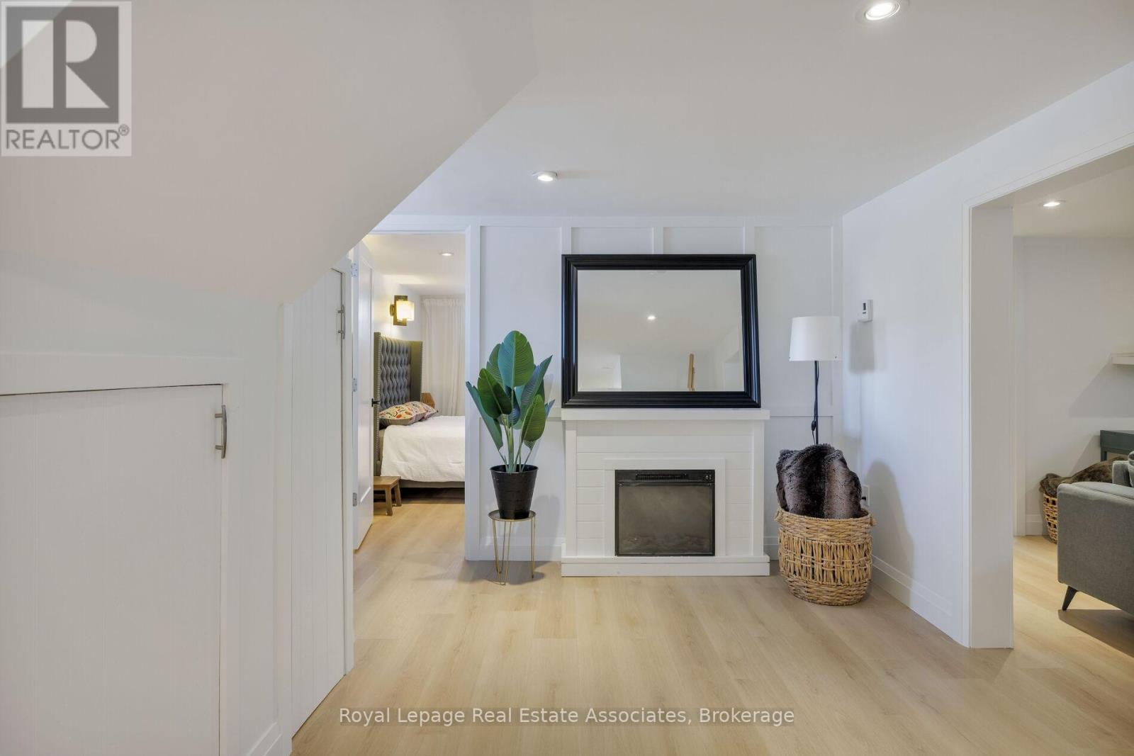 1898 Barsuda Drive, Mississauga, Ontario  L5J 1V5 - Photo 30 - W12833824