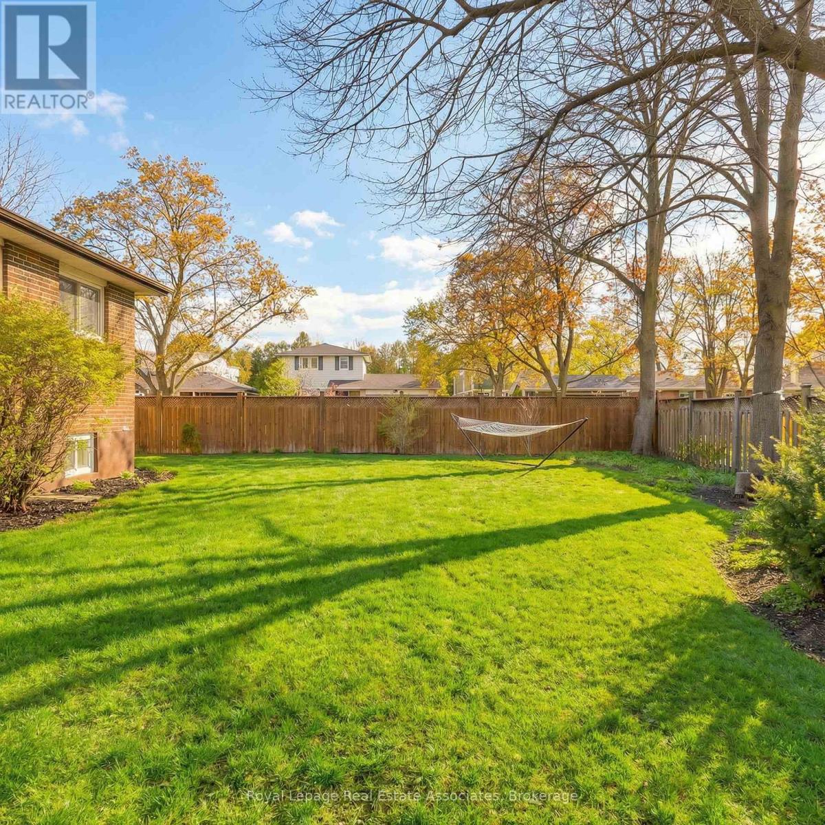 1898 Barsuda Drive, Mississauga, Ontario  L5J 1V5 - Photo 44 - W12833824