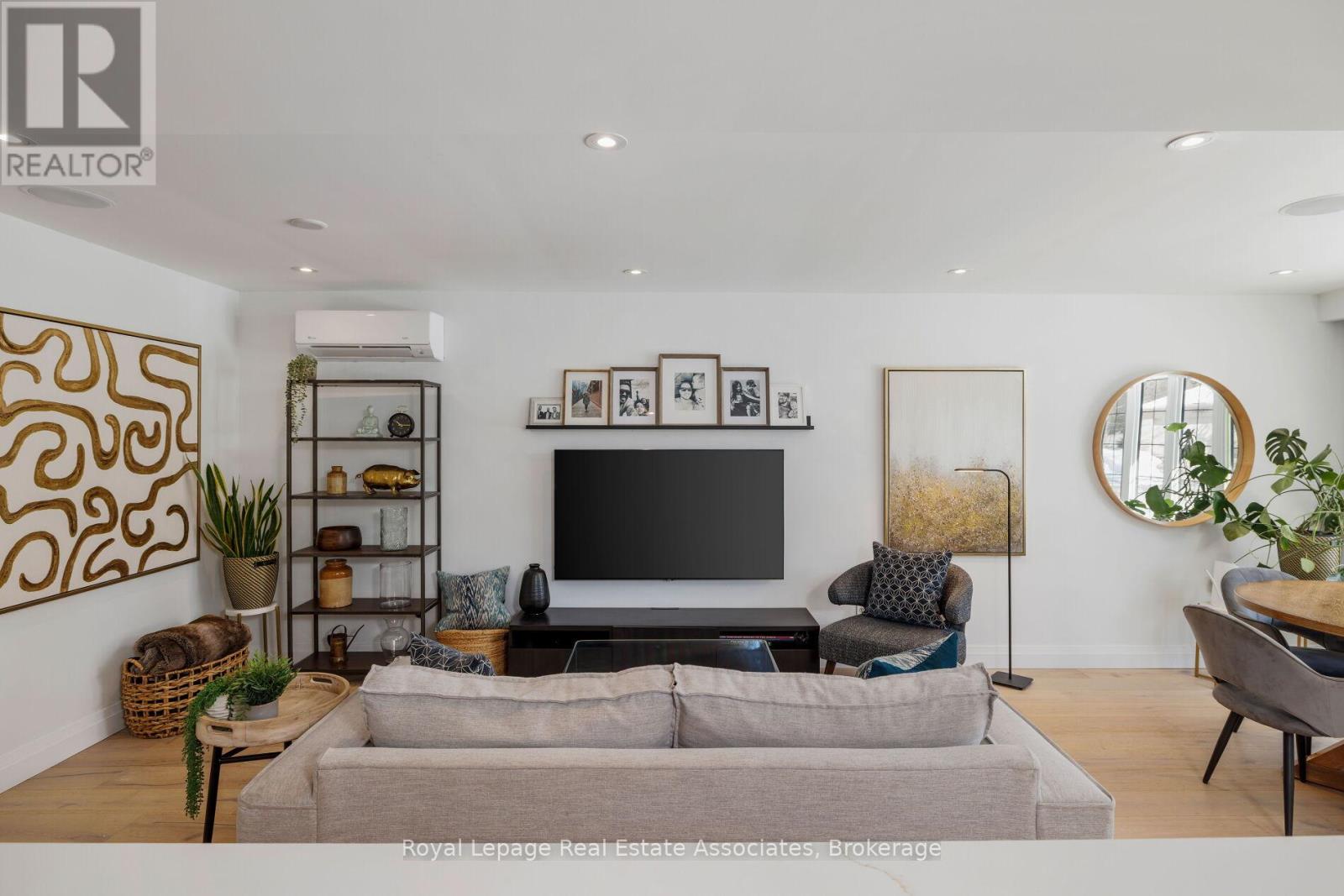 1898 Barsuda Drive, Mississauga, Ontario  L5J 1V5 - Photo 8 - W12833824