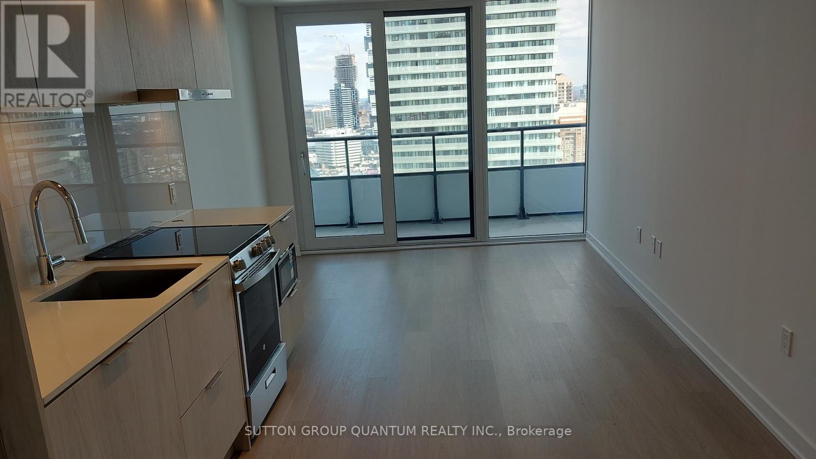 2607 - 448 Burnhamthorpe Road W, Mississauga, Ontario  L5B 0R4 - Photo 8 - W12833838