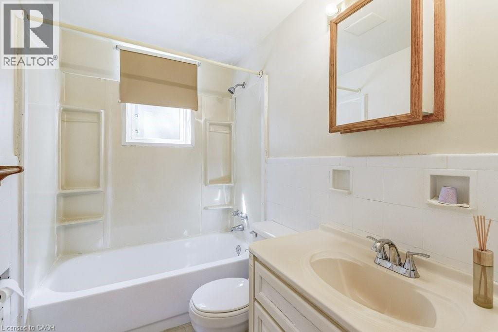 2418 New Street Unit# 1, Burlington, Ontario  L7R 1J6 - Photo 17 - 40807467