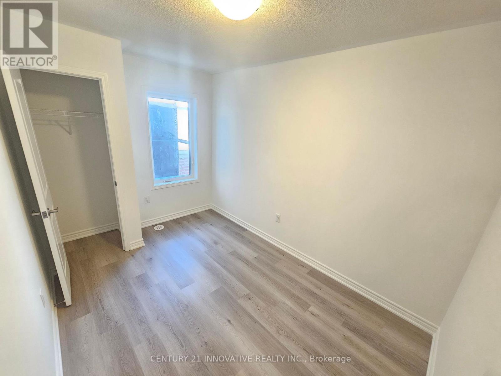 82 Yorkshire Drive, Barrie, Ontario  L9J 1B5 - Photo 16 - S12833322