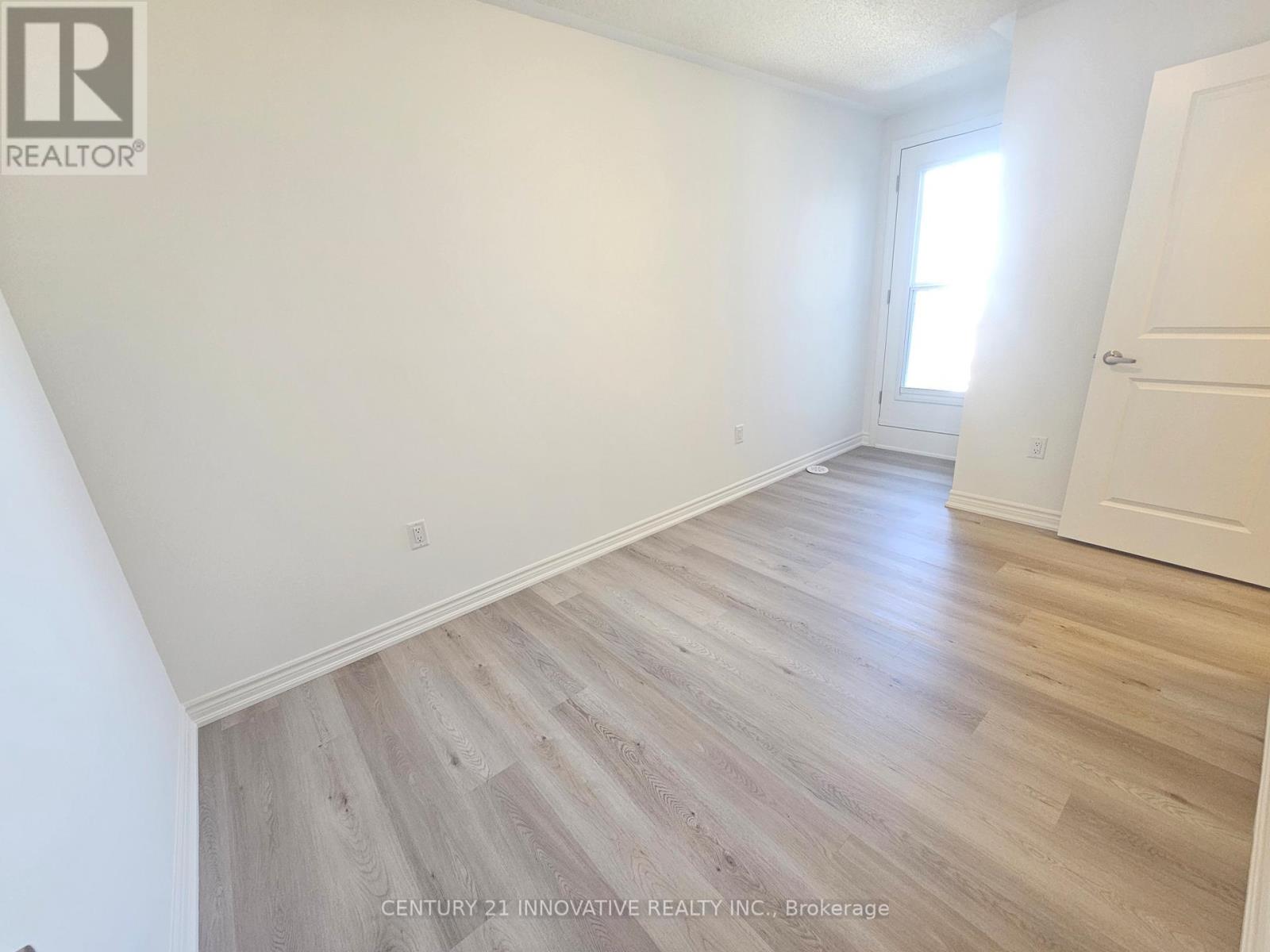 82 Yorkshire Drive, Barrie, Ontario  L9J 1B5 - Photo 18 - S12833322