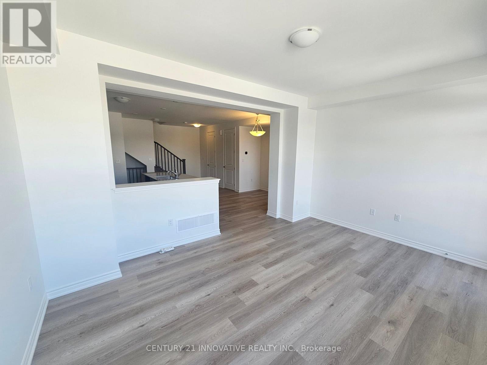 82 Yorkshire Drive, Barrie, Ontario  L9J 1B5 - Photo 8 - S12833322