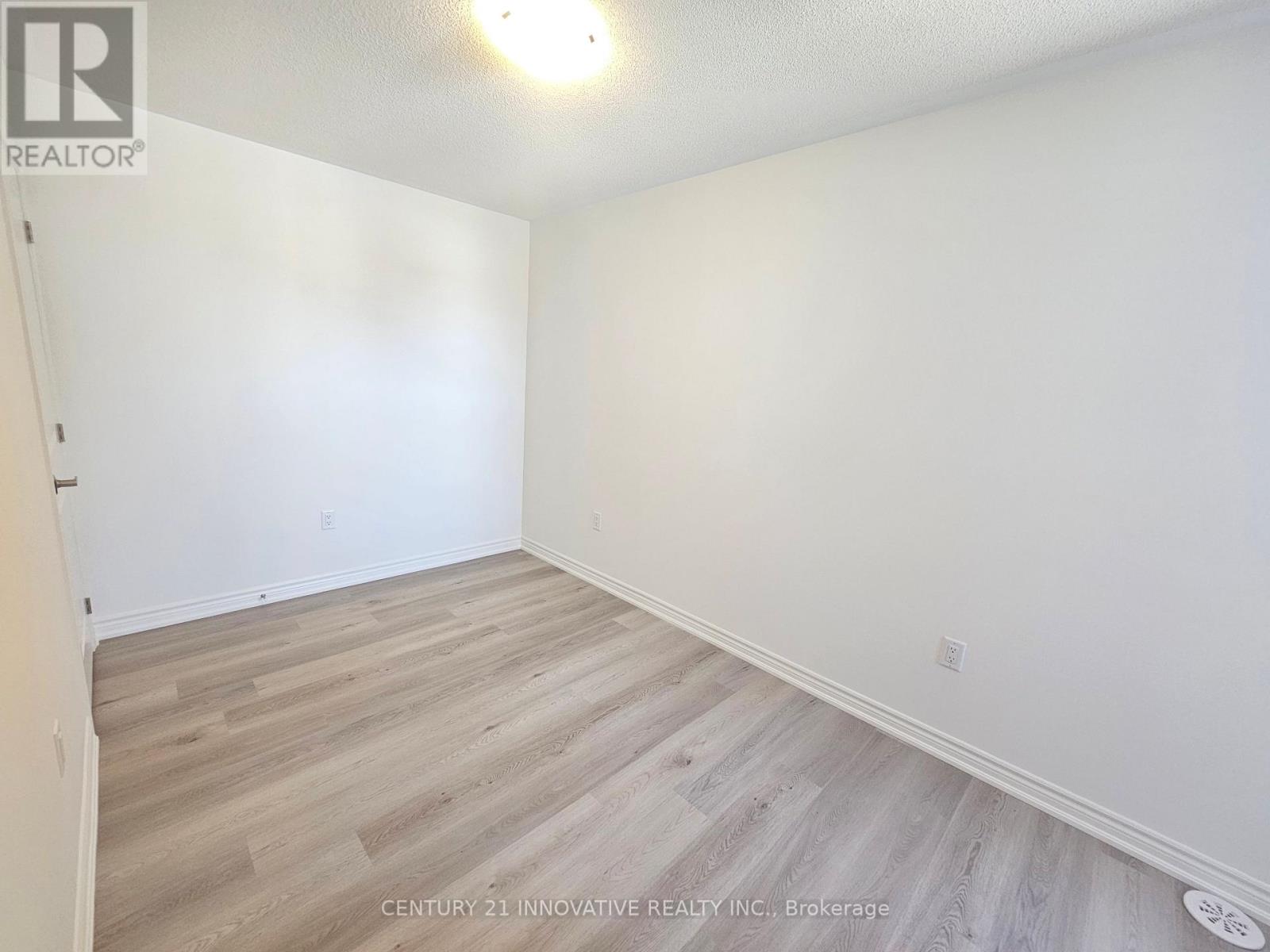 82 Yorkshire Drive, Barrie, Ontario  L9J 1B5 - Photo 17 - S12833322