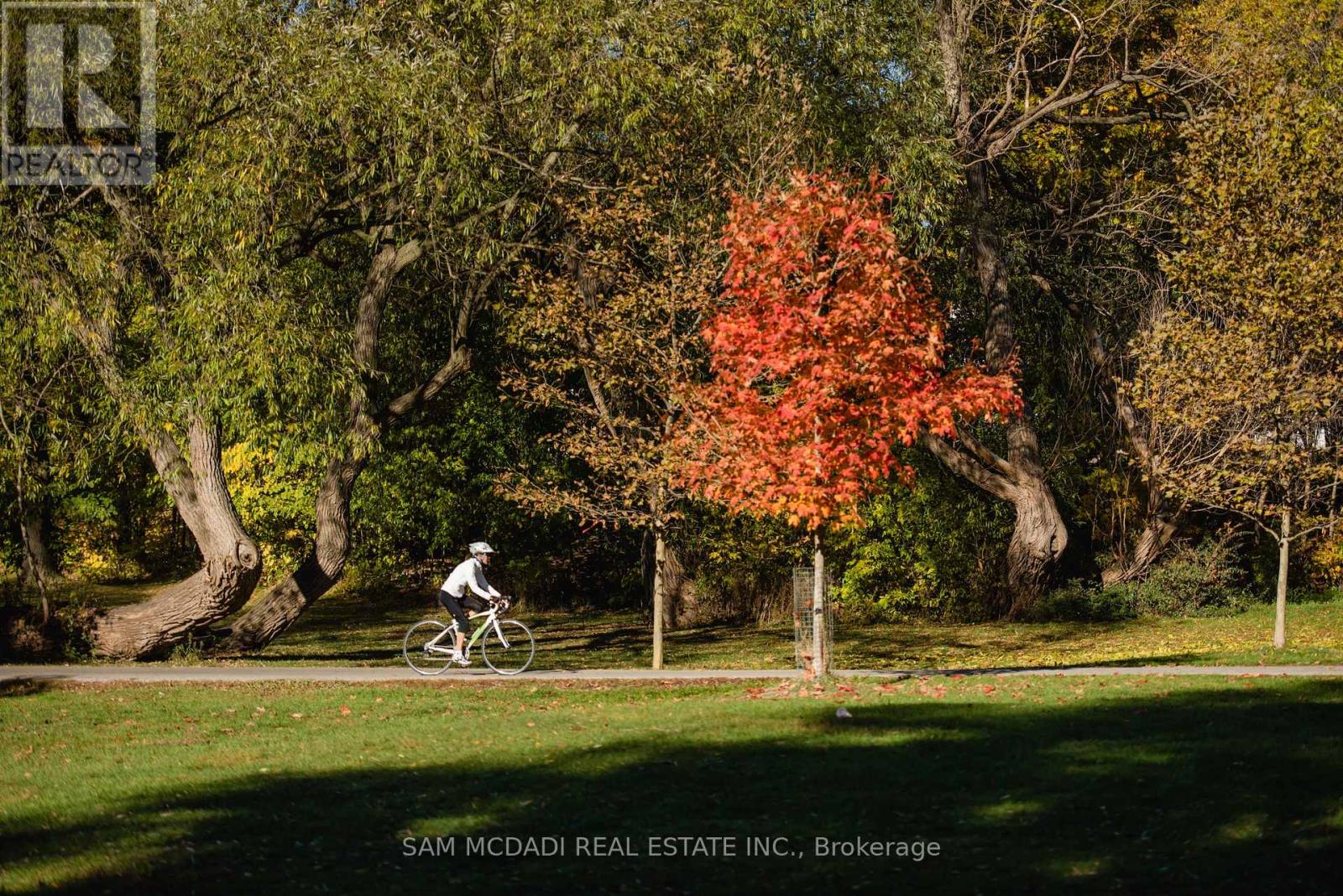 C5 - 1381 Lakeshore Road E, Mississauga, Ontario  L5E 1G6 - Photo 10 - W12785420