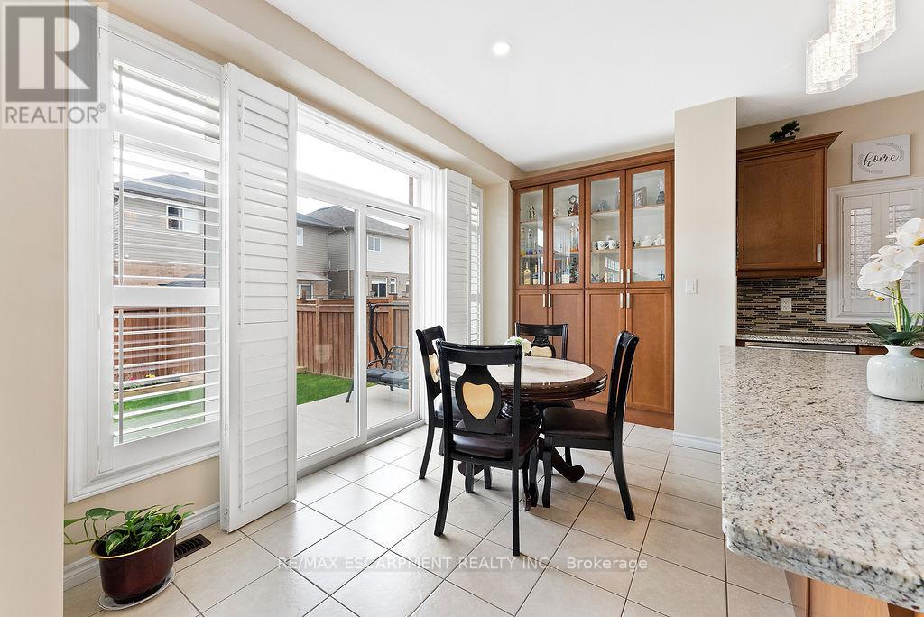 67 Bellroyal Crescent, Hamilton, Ontario  L8J 0E7 - Photo 19 - X12833520