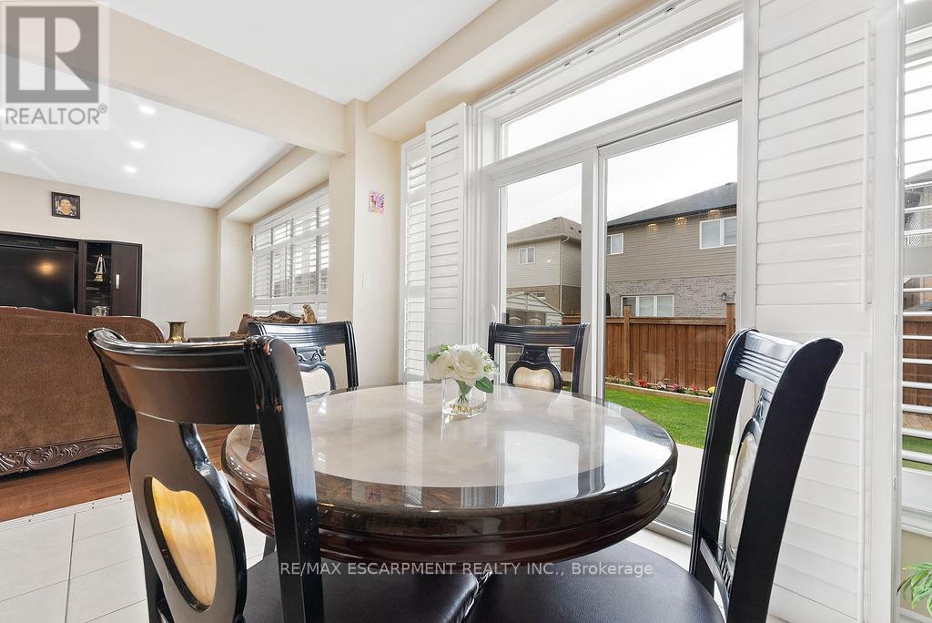 67 Bellroyal Crescent, Hamilton, Ontario  L8J 0E7 - Photo 20 - X12833520