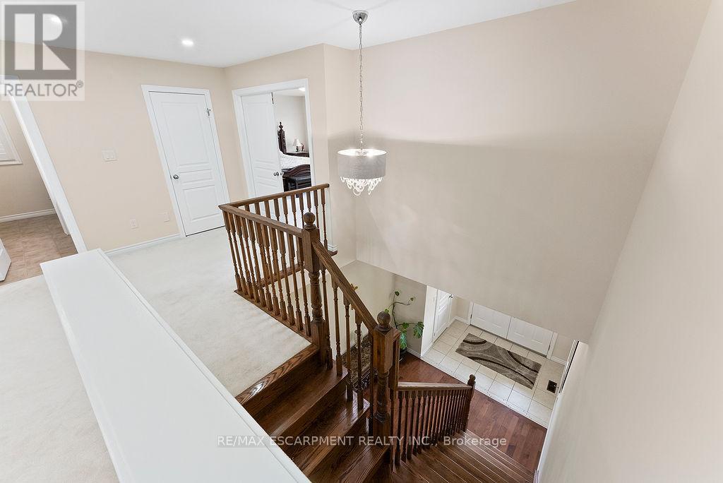 67 Bellroyal Crescent, Hamilton, Ontario  L8J 0E7 - Photo 29 - X12833520