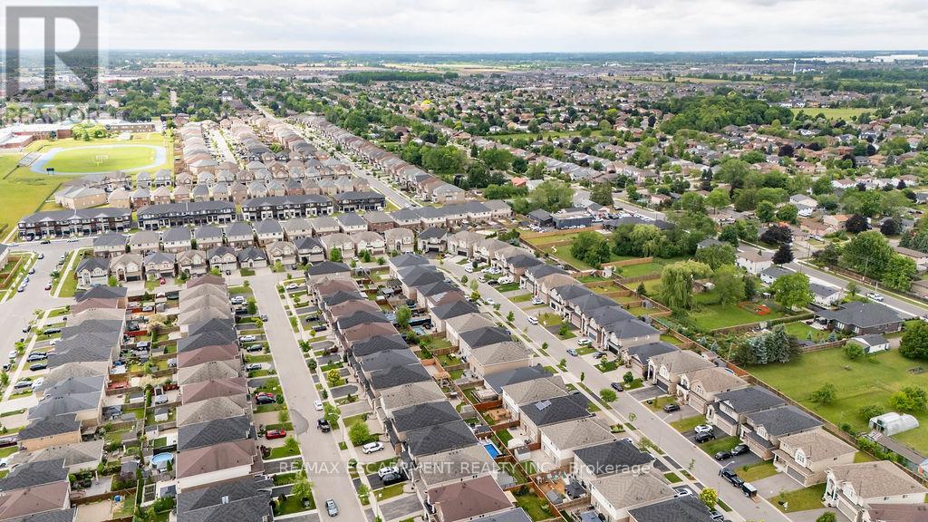 67 Bellroyal Crescent, Hamilton, Ontario  L8J 0E7 - Photo 49 - X12833520