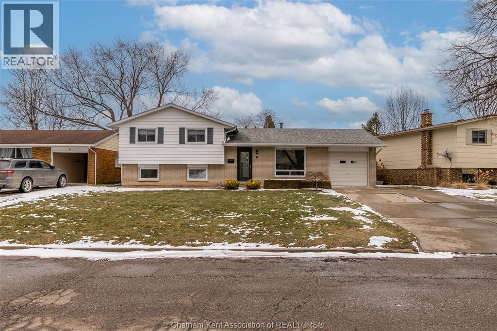 10 Cardinal Crescent, Chatham, Ontario  N7L 3V3 - Photo 2 - 26004120