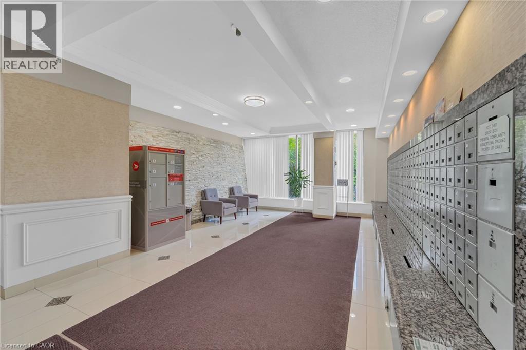 362 The East Mall Unit# 806, Etobicoke, Ontario  M9B 6C4 - Photo 3 - 40797760