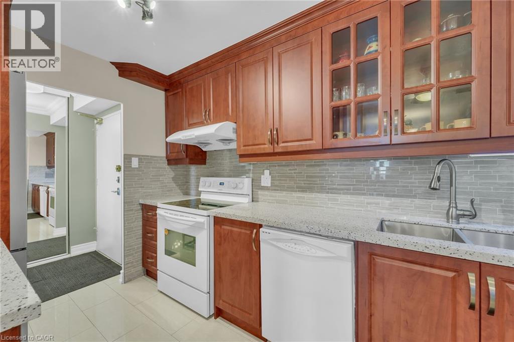 362 The East Mall Unit# 806, Etobicoke, Ontario  M9B 6C4 - Photo 9 - 40797760