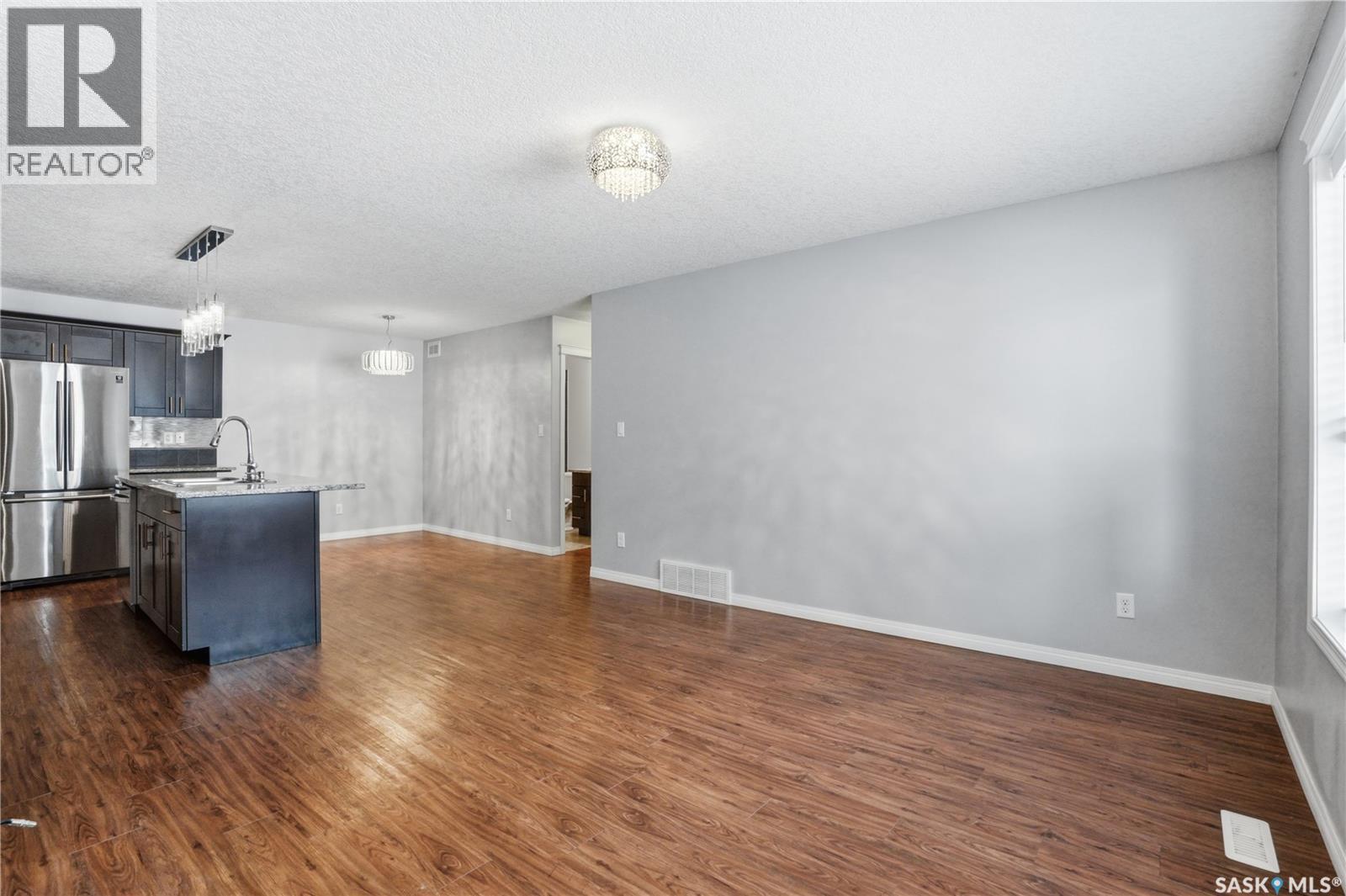 116 125 Willis Crescent, Saskatoon, Saskatchewan  S7T 0T1 - Photo 7 - SK026007