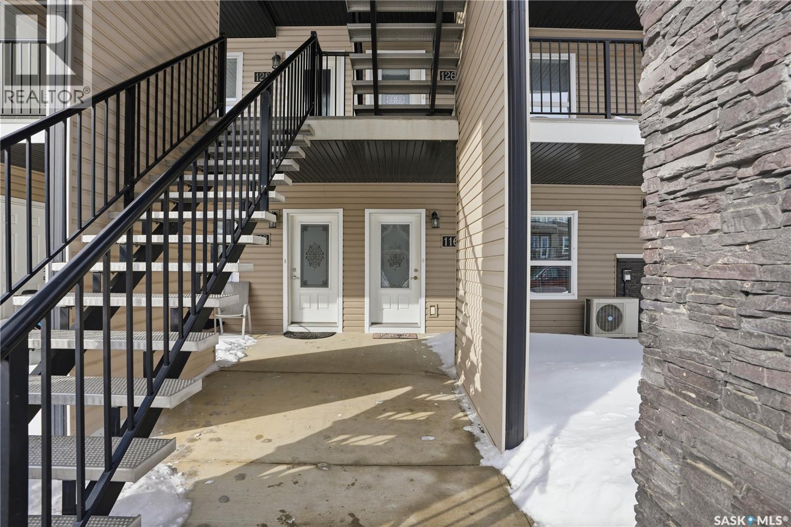 116 125 Willis Crescent, Saskatoon, Saskatchewan  S7T 0T1 - Photo 2 - SK026007