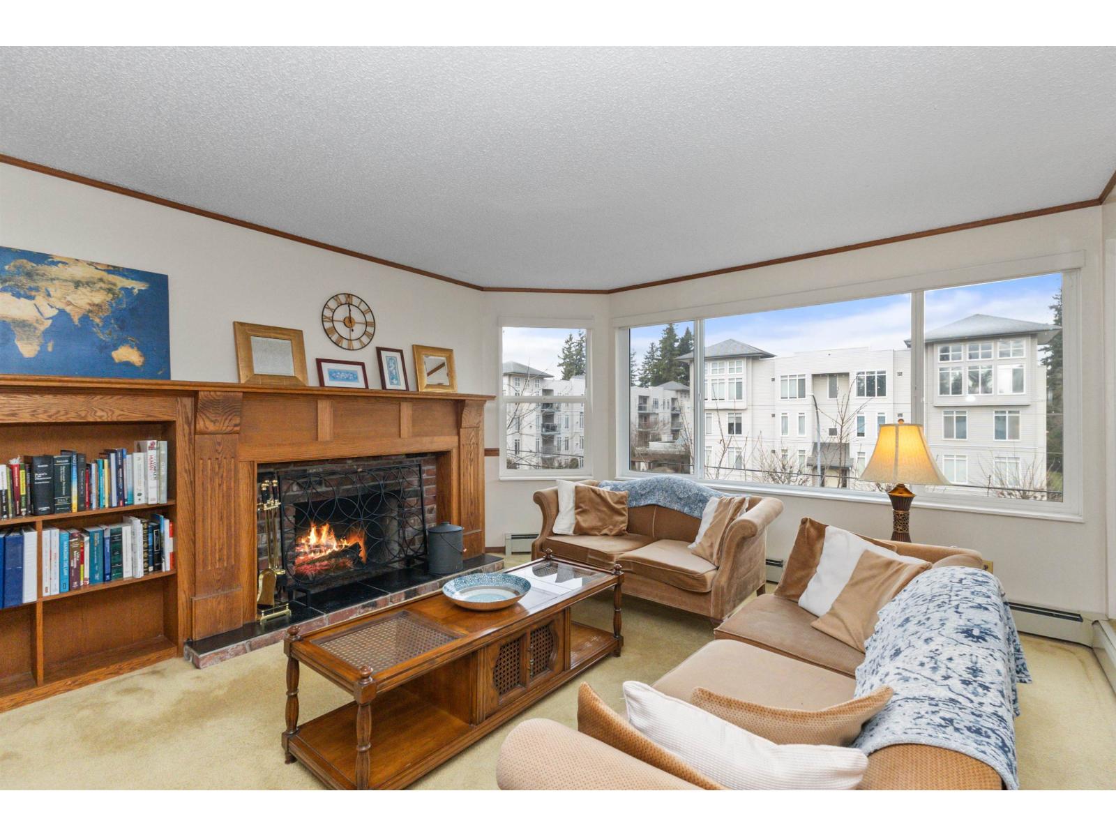 302 32098 George Ferguson Way, Abbotsford, British Columbia  V2T 2K6 - Photo 3 - R3092036