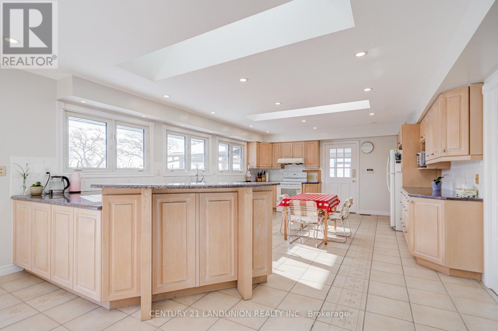 2391 Doane Road, East Gwillimbury, Ontario  L0G 1R0 - Photo 25 - N12695384