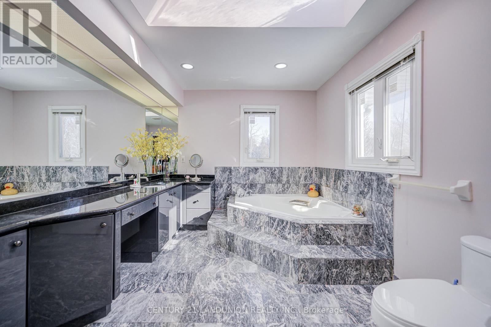 2391 Doane Road, East Gwillimbury, Ontario  L0G 1R0 - Photo 39 - N12695384