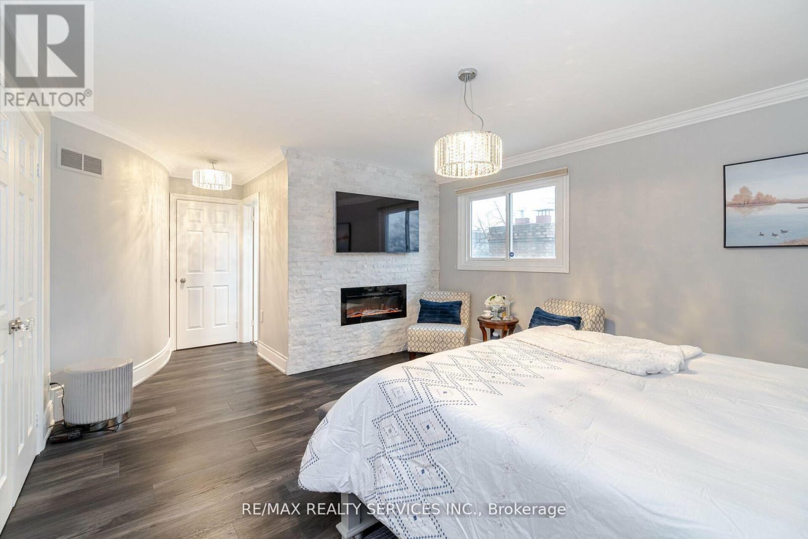 15 Pine Ridge Lane, Brampton, Ontario  L6W 1G6 - Photo 21 - W12822192