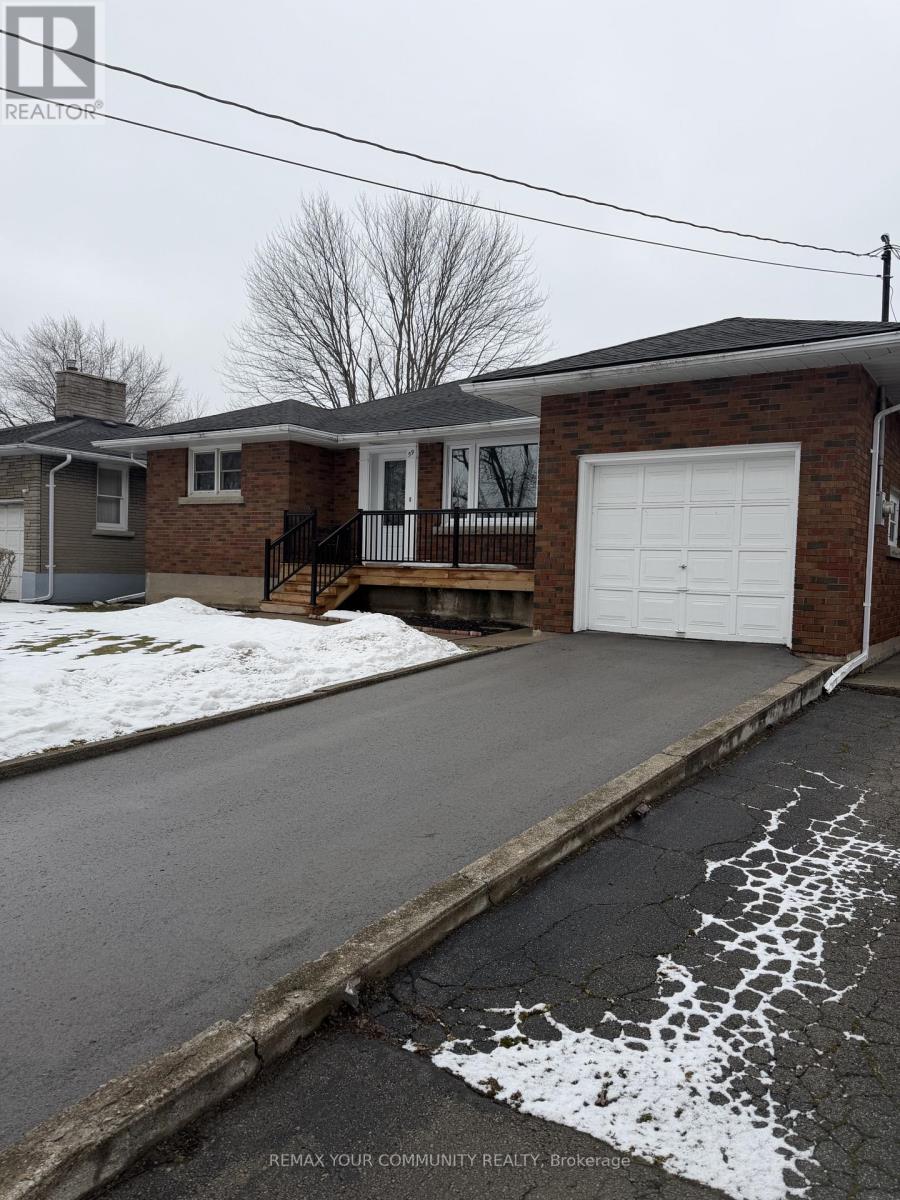 59 Cameron Avenue, Welland, Ontario  L3B 1J9 - Photo 2 - X12833850