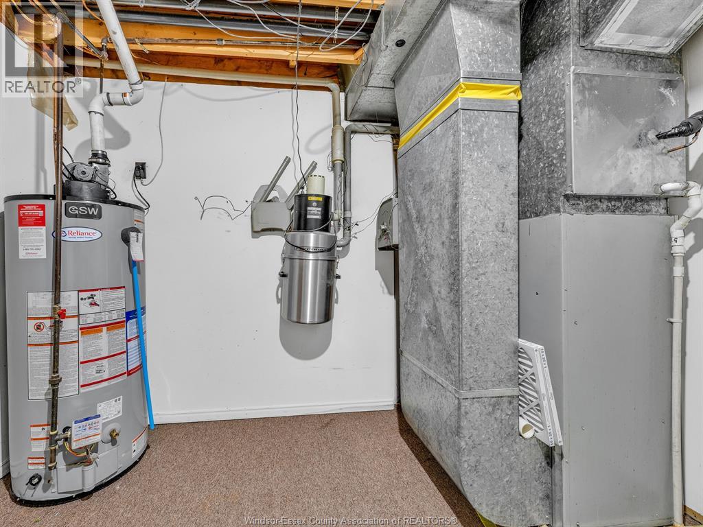 1632 Elmwood, Lakeshore, Ontario N0R 1A0 - Photo 35 - 26004300