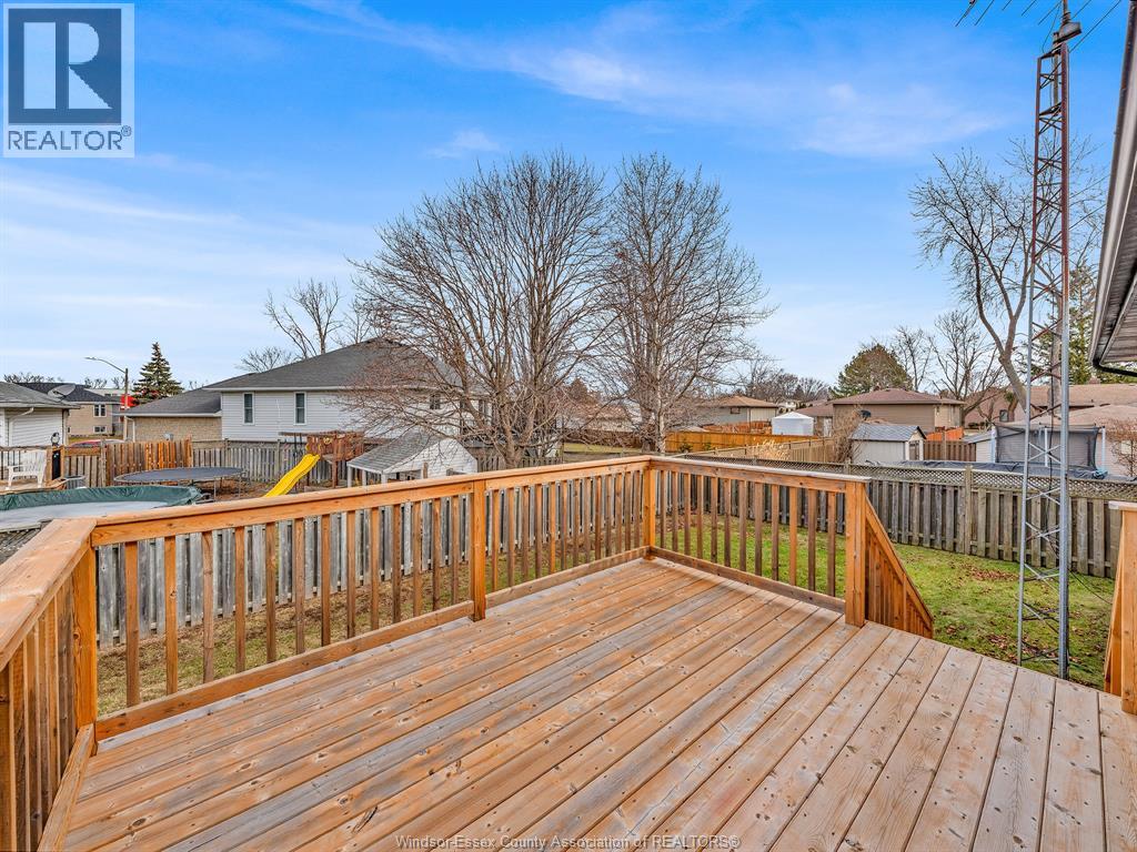 1632 Elmwood, Lakeshore, Ontario N0R 1A0 - Photo 42 - 26004300