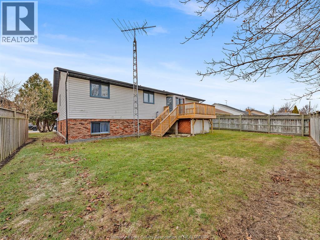 1632 Elmwood, Lakeshore, Ontario N0R 1A0 - Photo 45 - 26004300